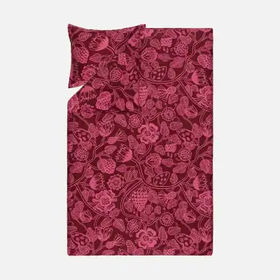 Tiara Satin Bäddset Påslakan + Örngott 150x210+50x60cm burgundy, pink Färg 333 Från Marimekko