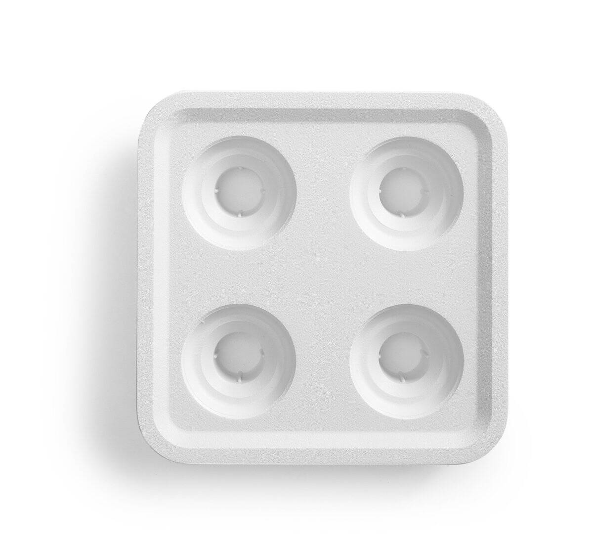 Stumpastake Fyran Vit Pulverlackad Aluminium Från Born in Sweden