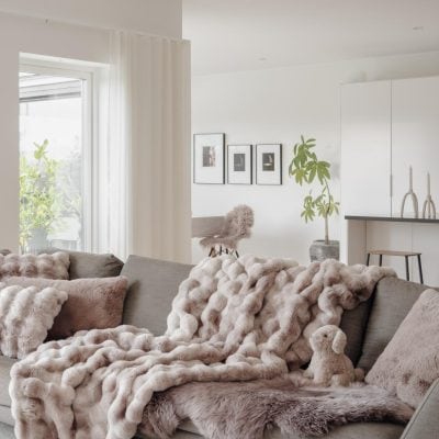 Misty Pläd Sand 220*140cm från Skinnwille