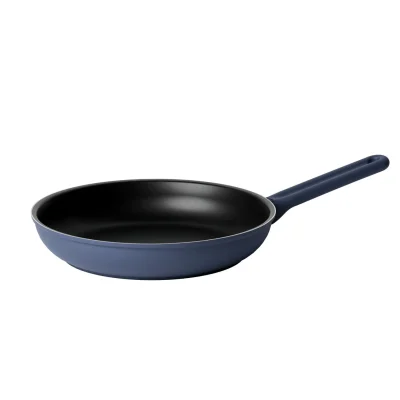 Stekpanna 28cm Cook&Color Navy Blue Keramisk beläggning Från Guzzini Designer : Spalvieri & Del Ciotto