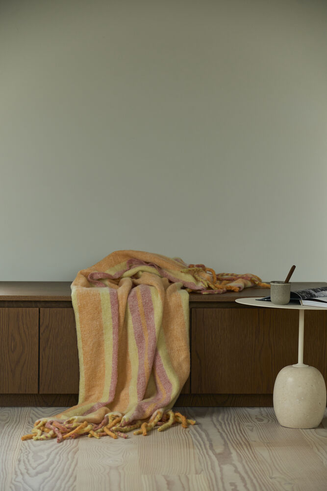 Vallvik Pläd Orange 130*170cm Från Kosta Linnewäfveri - Bild 3